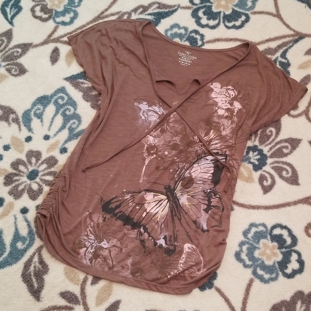 ❤❤❤Beautiful Butterfly Top!